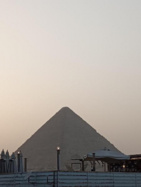 Pyramids villa inn